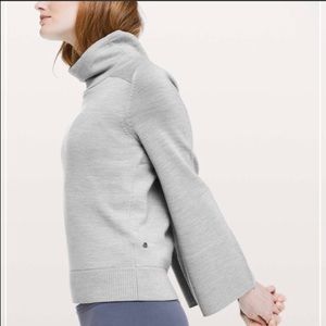Lululemon 100% Merino Wool Turleneck - like new